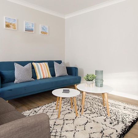 Apartamento Little Blue By The Butler Collection Chichester Exterior foto