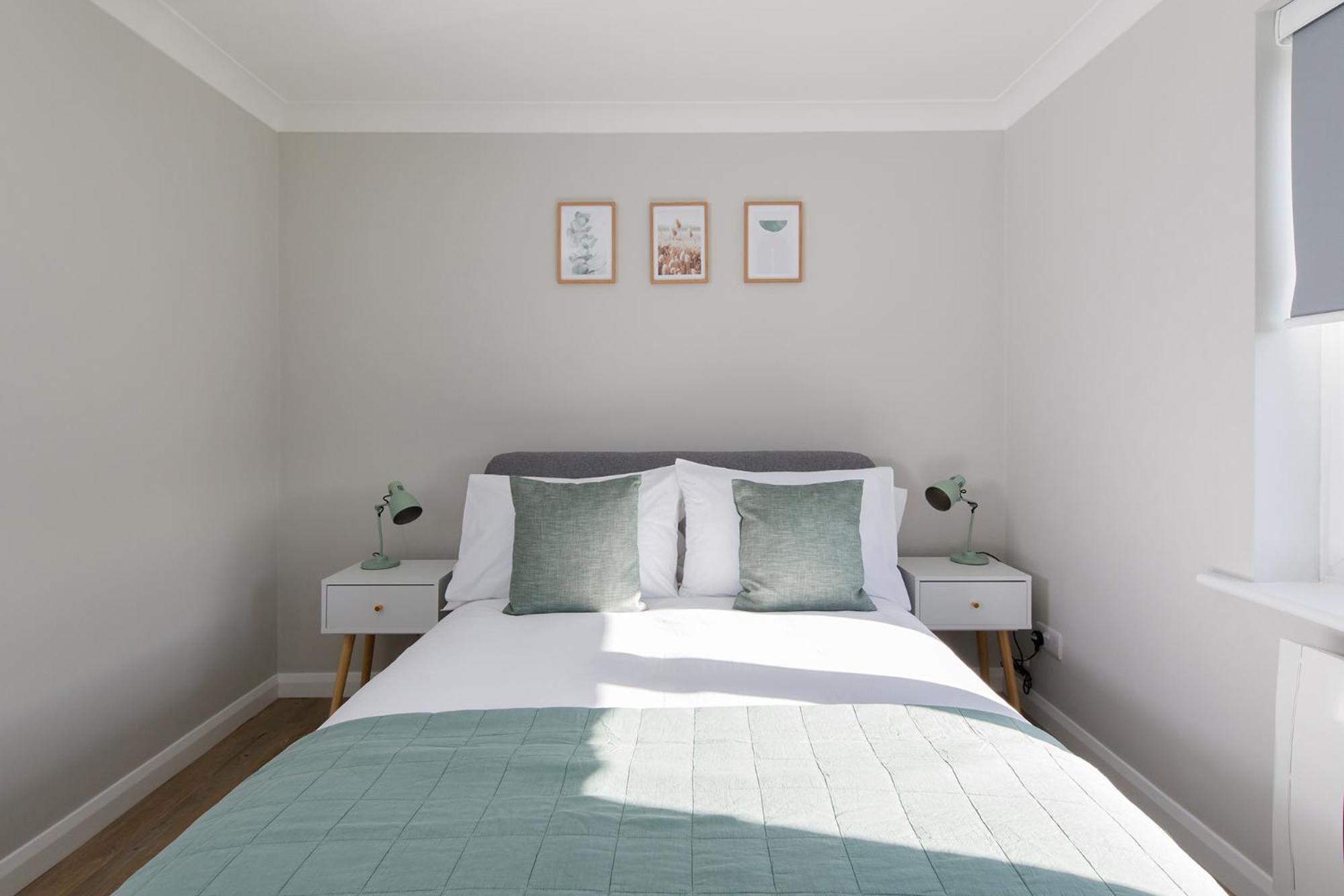 Apartamento Little Blue By The Butler Collection Chichester Exterior foto